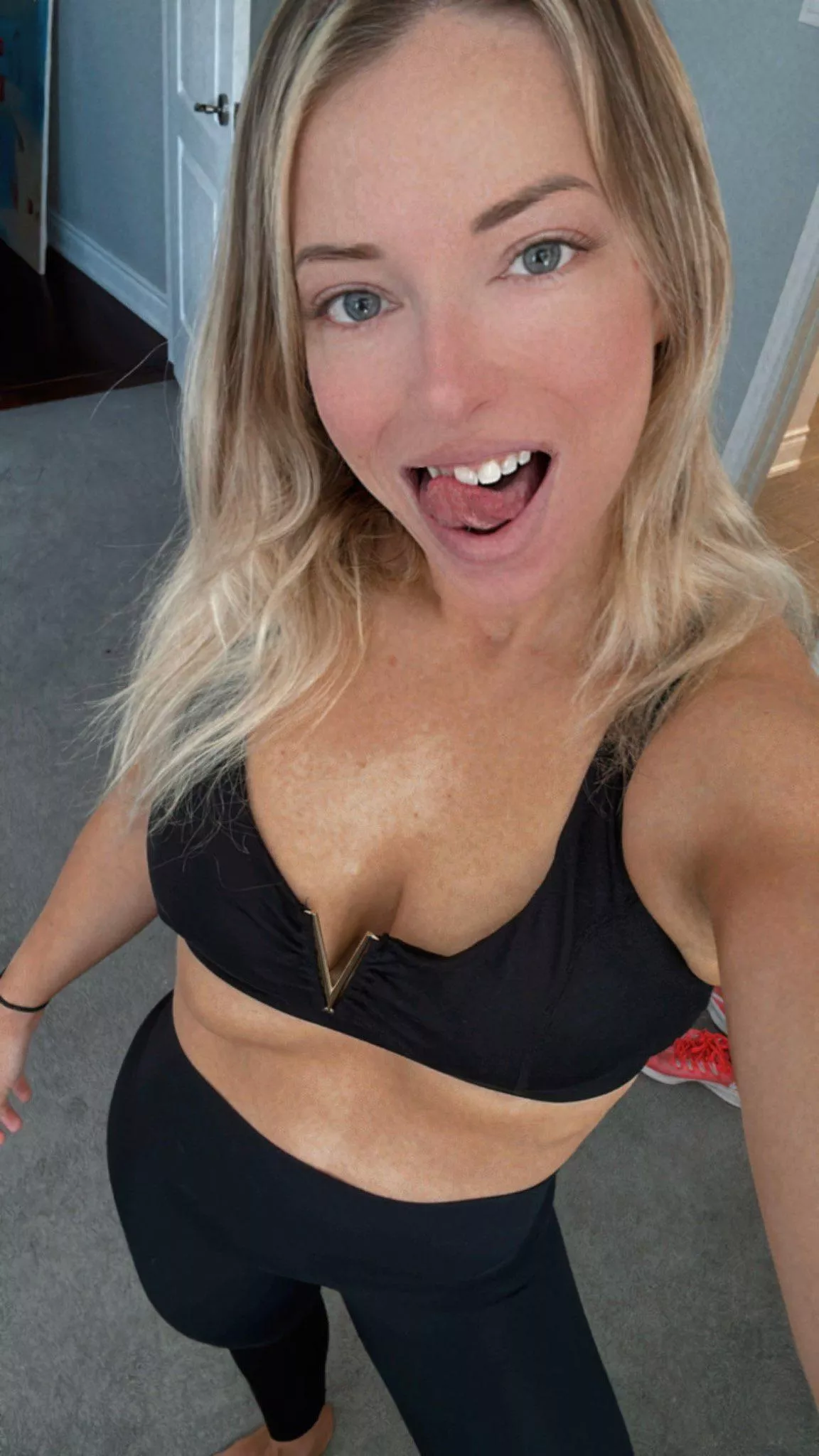 New bombshell bra!!! posted by joannamaryof