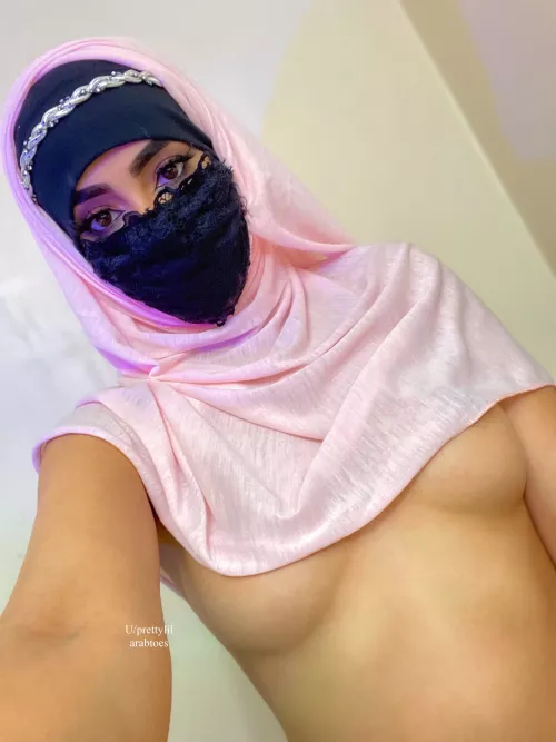 Only wearing my hijab today habibi by prettylilarabtoes