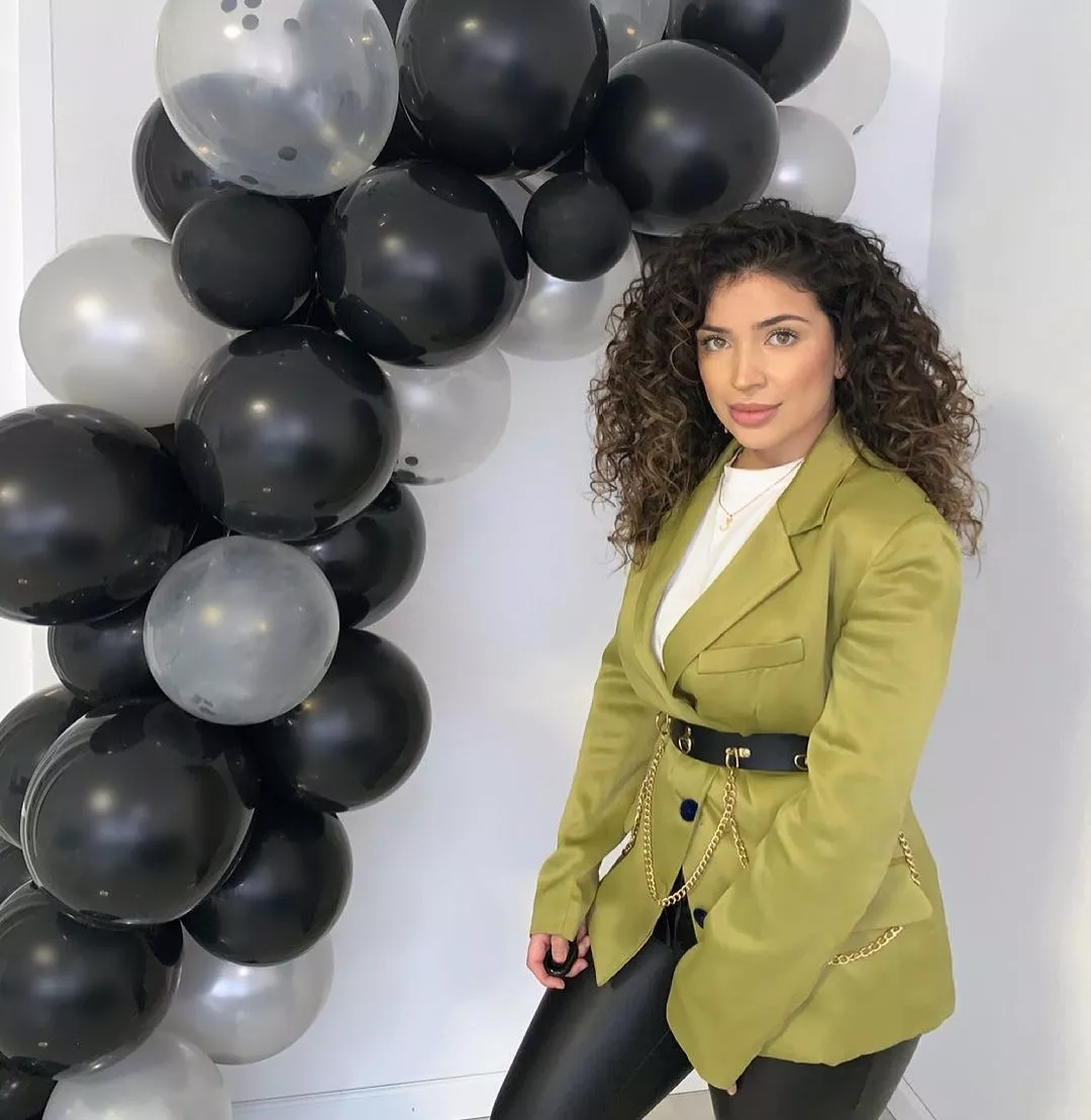 Populair jeans posted by OldDinosaurus