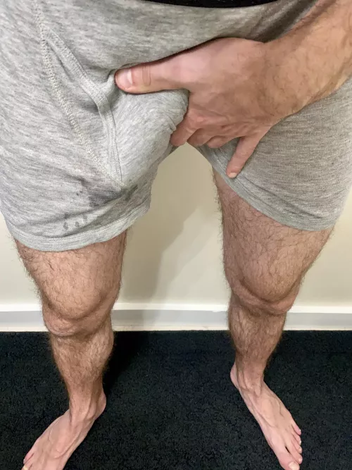POV : your Bulge starts leaking ..💦 by eightinchstoner