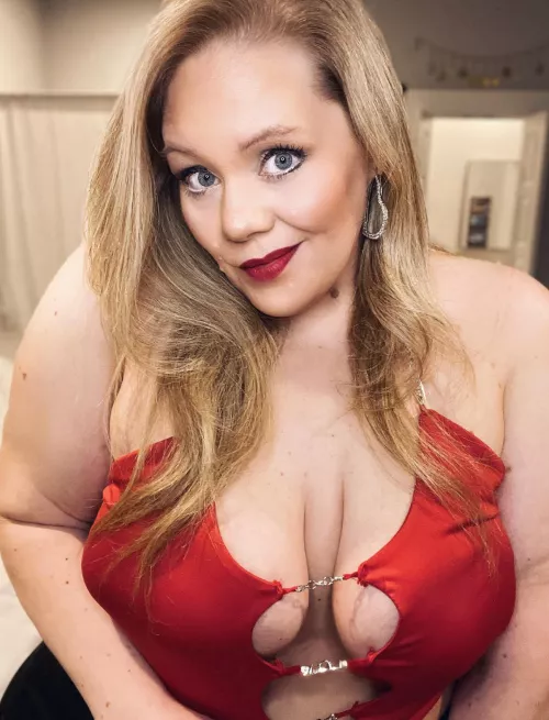 Saturday night plans? 💋 by DolliXxx