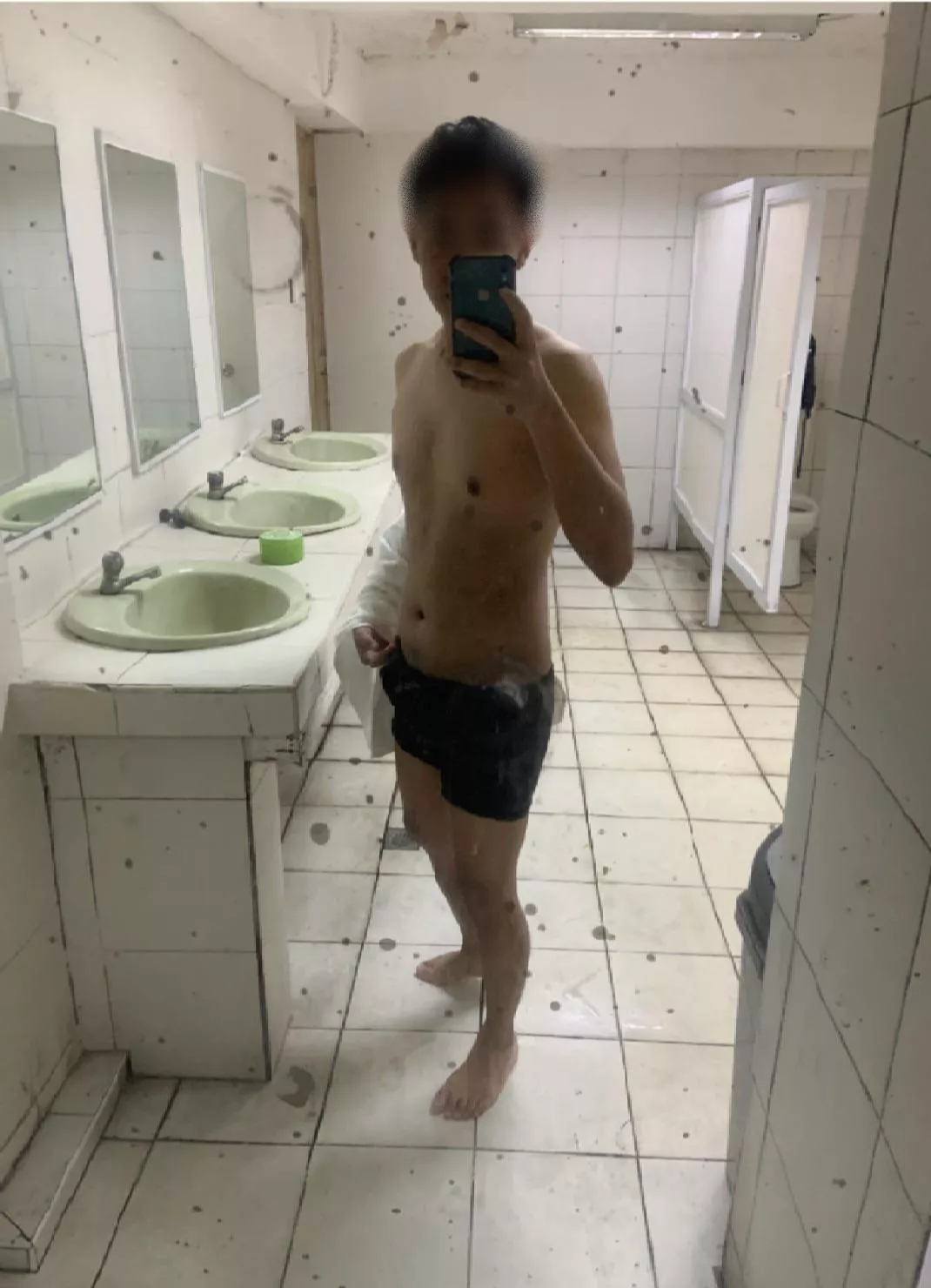 shower with me posted by phliogn