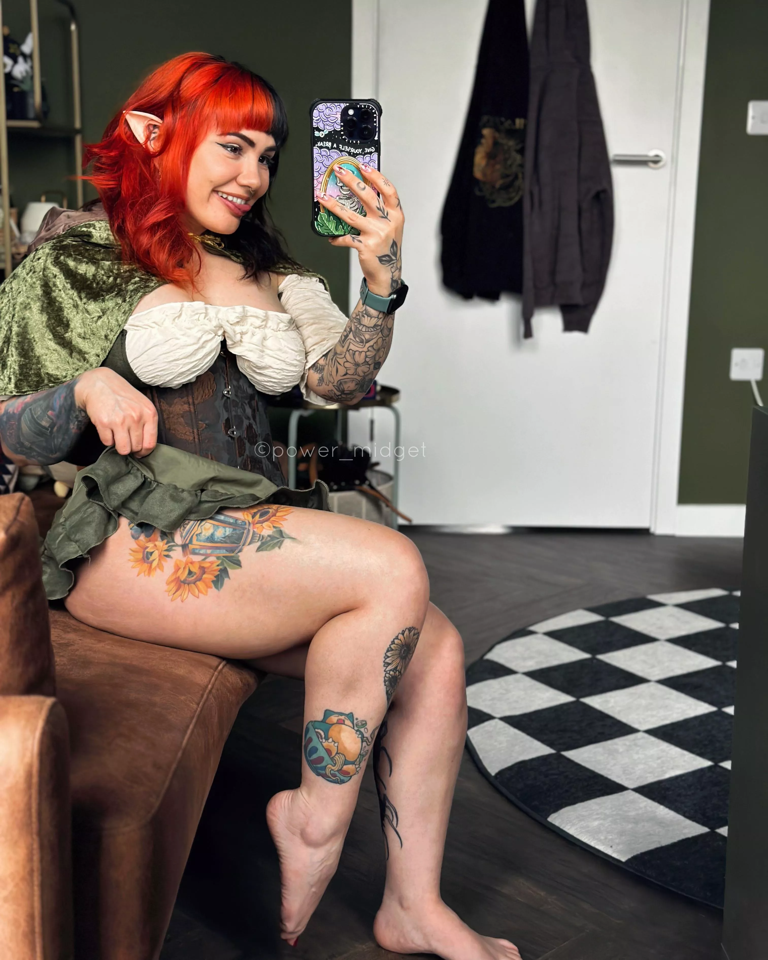 Slutty elf 😉 posted by power_midget