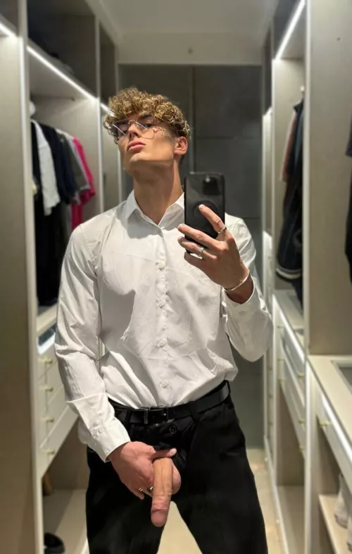 Someone said I have a pretty cock[25] by alexbluepagex