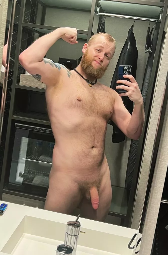 Sometimes the hotel lighting is just right posted by MrCoryOConnor