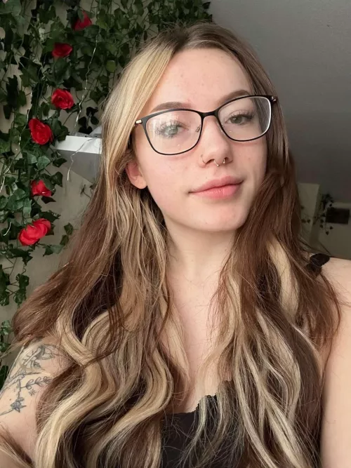 This subreddit helps me love the glasses look everytime I post here by SweetLikeKendi