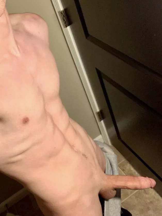 Time to get on your knees posted by hypnotictaco48