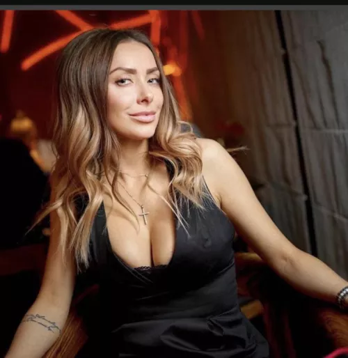 Whats her name? by Socks_Daval78