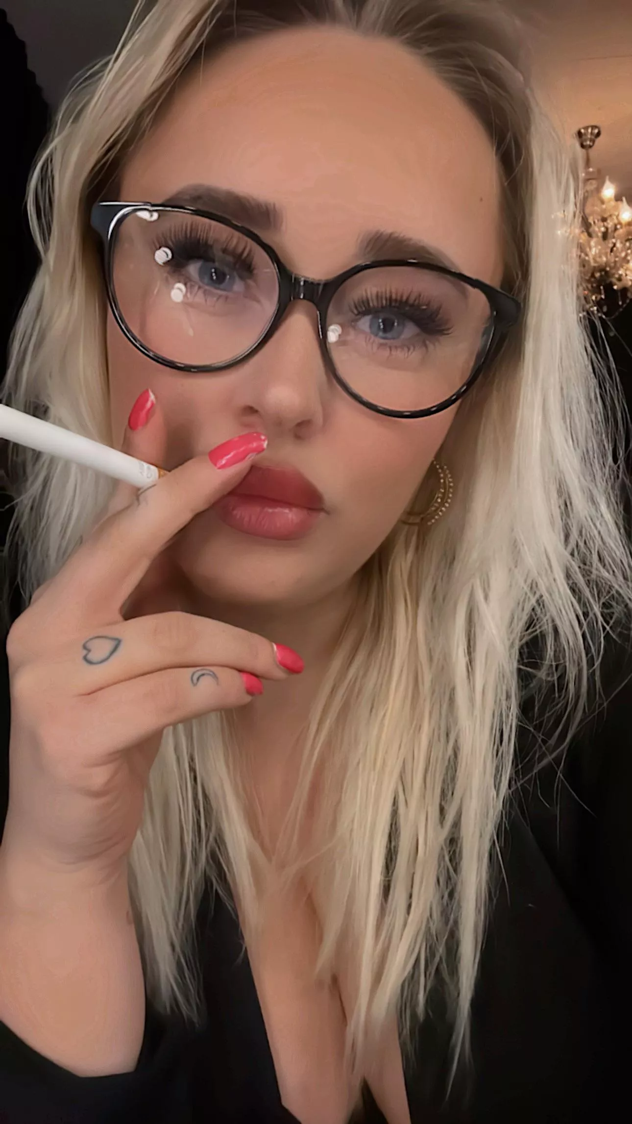 Who is still awake? 🥰 posted by xxkiki22