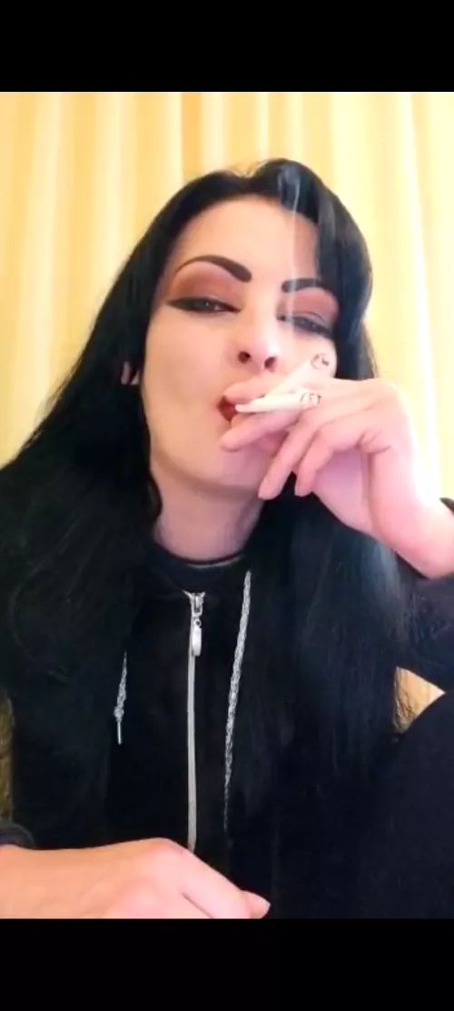 Why i cant add video in here ? by Ana_Sparkle