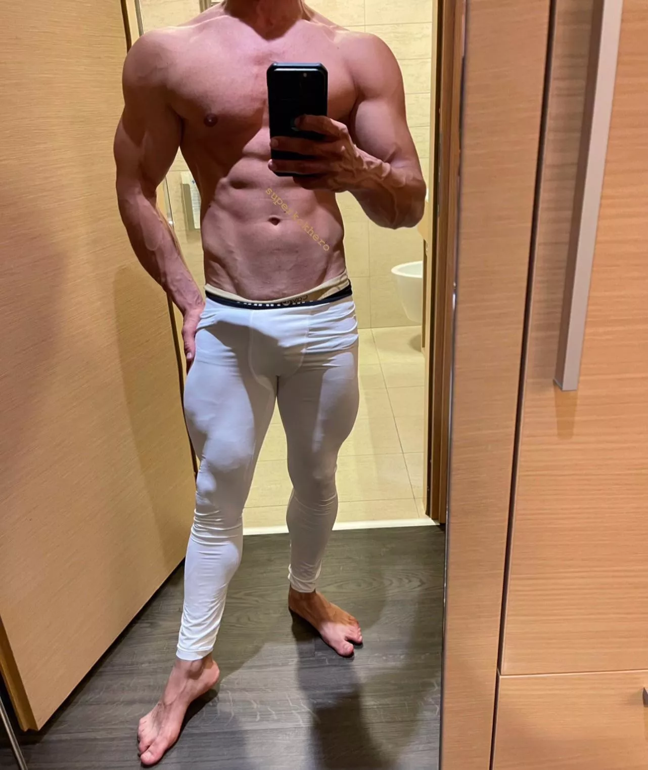 Would u worship me?😏 posted by superKoKhero