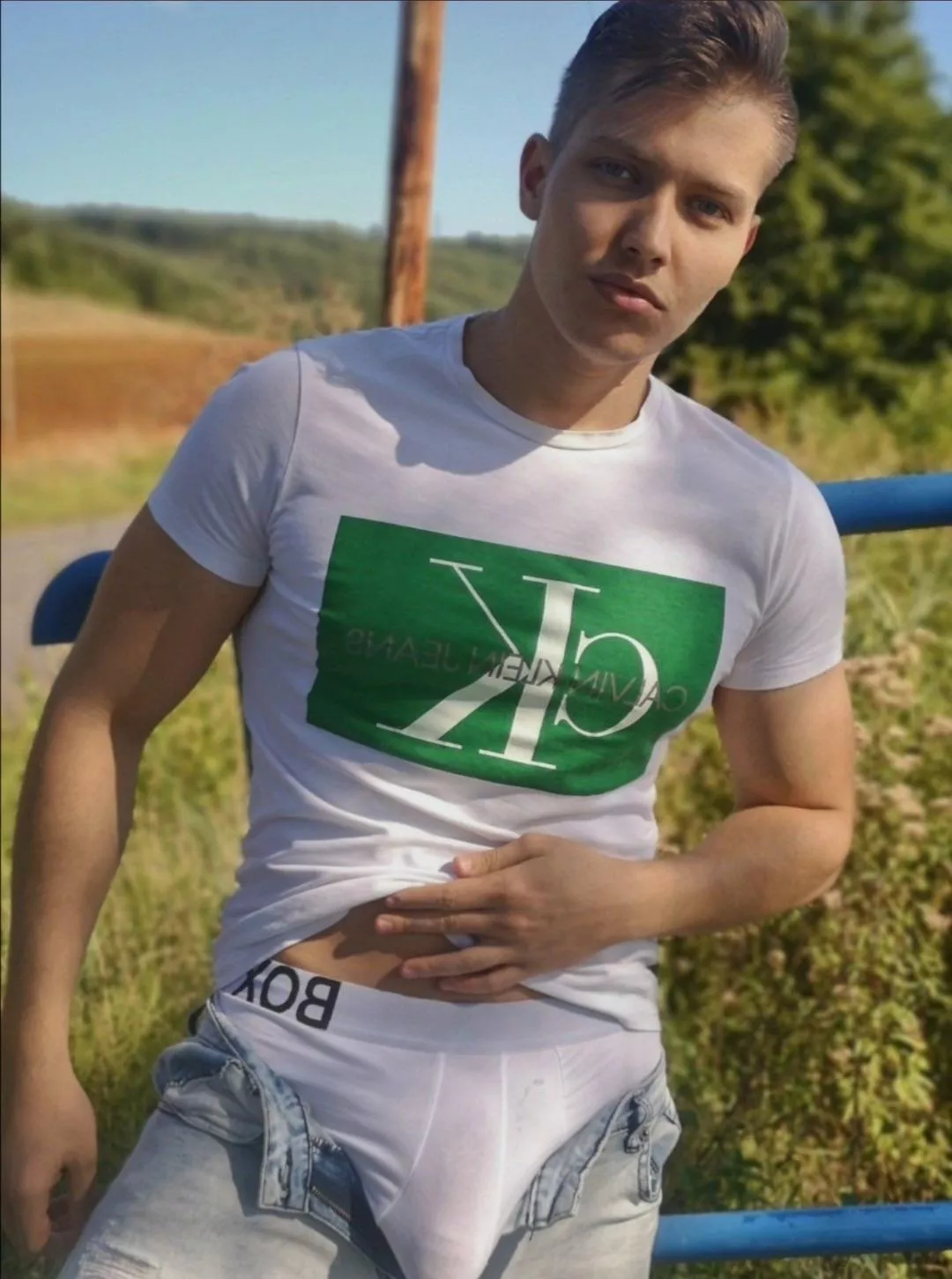 Would you give me a head? 😜 posted by Nicolasferrington