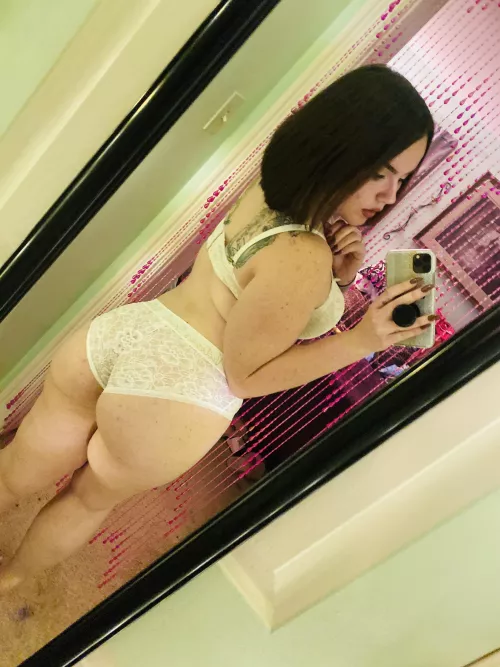 Would you ruin my pretty white set? 😈 by louloulove99