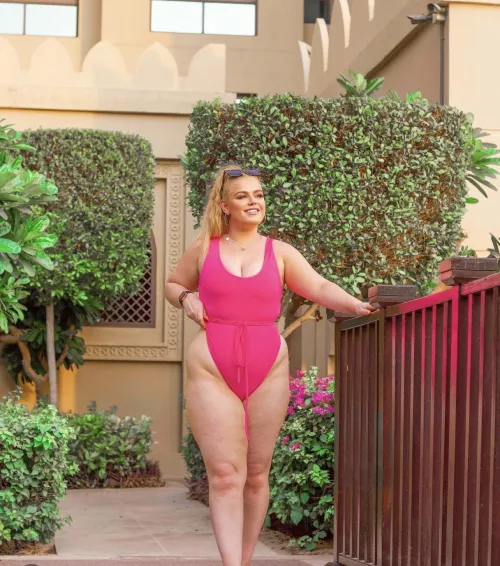 XXL by Jolly-Fall6430