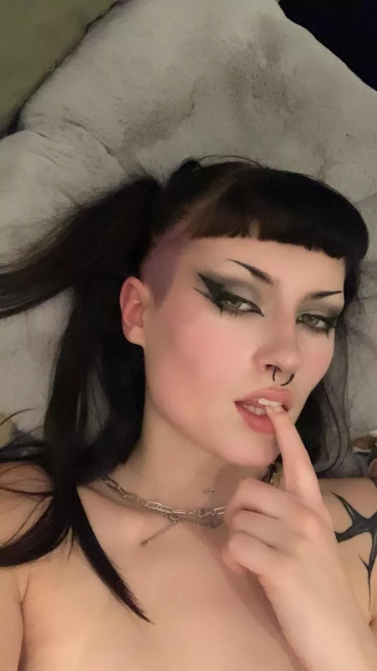 After cum selfie🖤🌶️ posted by vengenzx