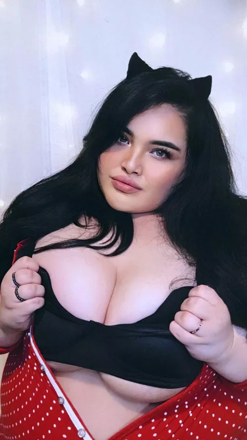 Built for cuddling by thisfatfox