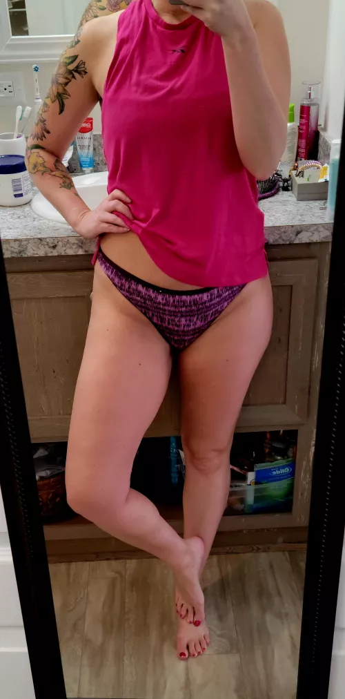 Cause sometimes less is more! [F] by nlicious01