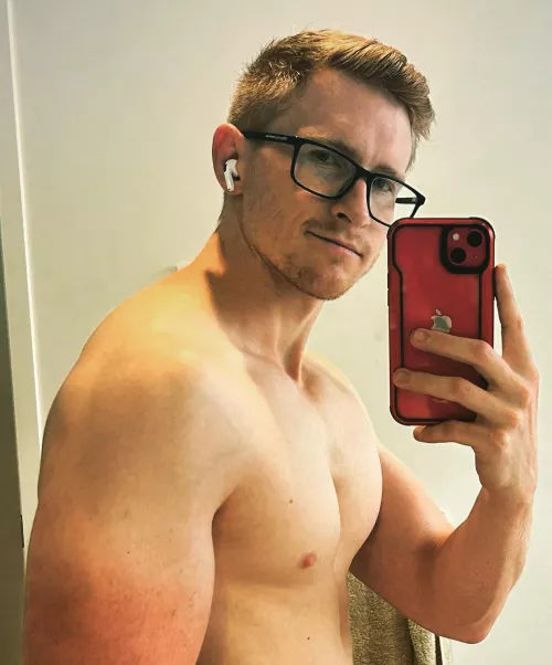 Chest is popping despite training back and shoulders 💪 by pahlke99