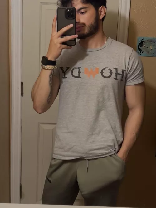 Green sweats by TrueGodComplex