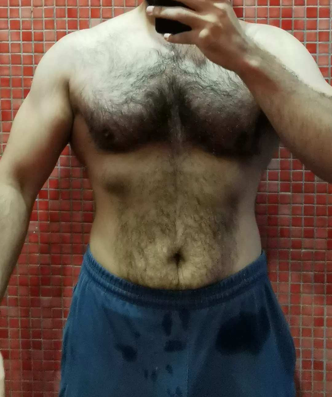 Hairy daddy showing off posted by traps_lover1