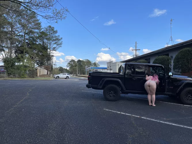 Hold On I Forgot My Purse 😜 [OC] by Hannah_Haze