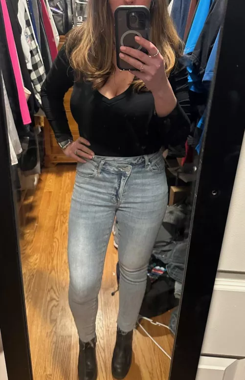 How do I look in my mom jeans . I’m getting ready to go into the office by Mom_gone_wild