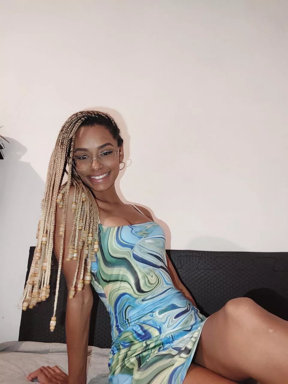 I am the mistress of your darkest desires, come and let me make them a reality. posted by eududarosa