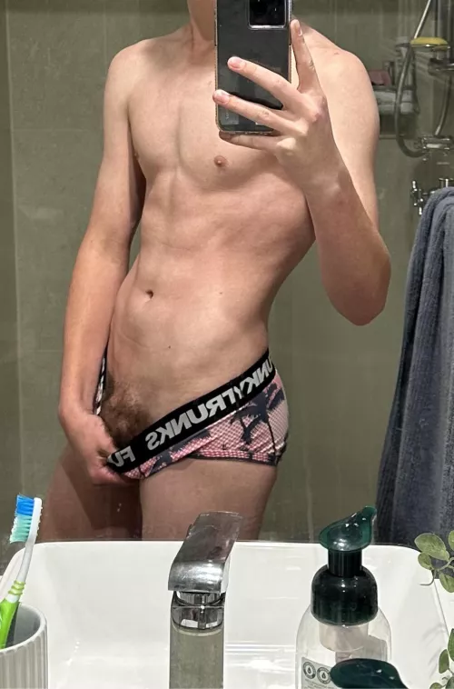 I love my palm trees by Fit-Birthday7164