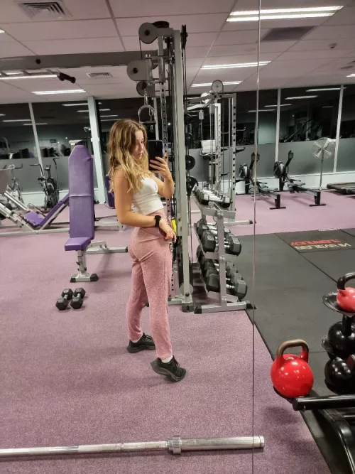 I love when the gym is empty! by artslutx