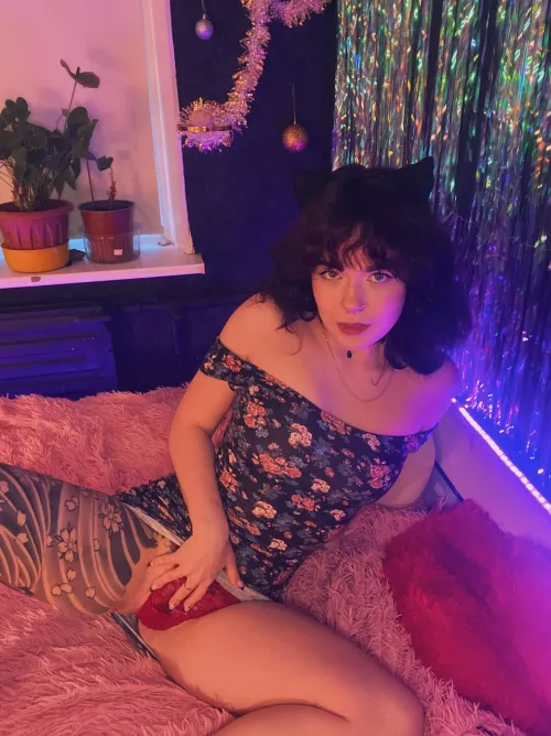 I need someone to play with me by Uncosenya