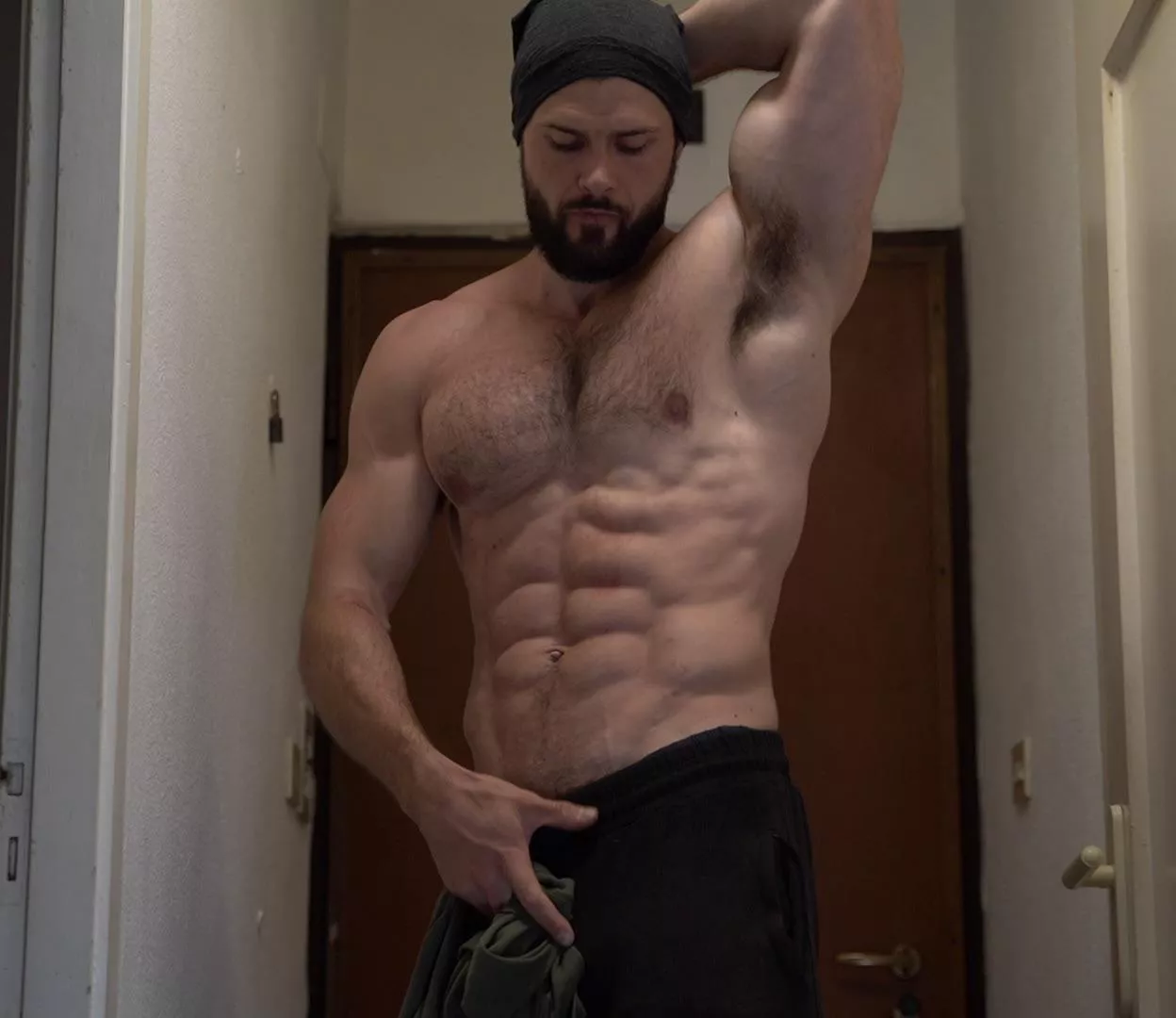 Kneel to these shredz posted by beastmuscleshow