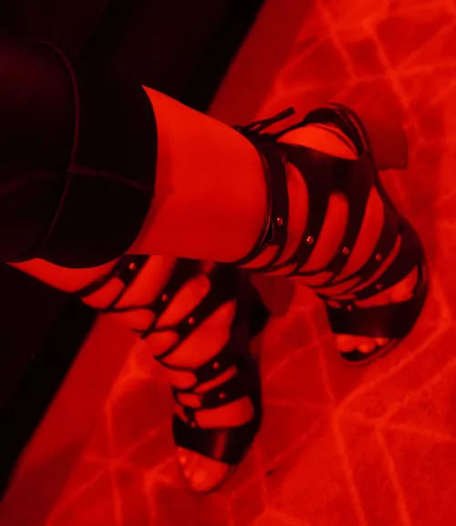 Love a red light by ScottishKandy