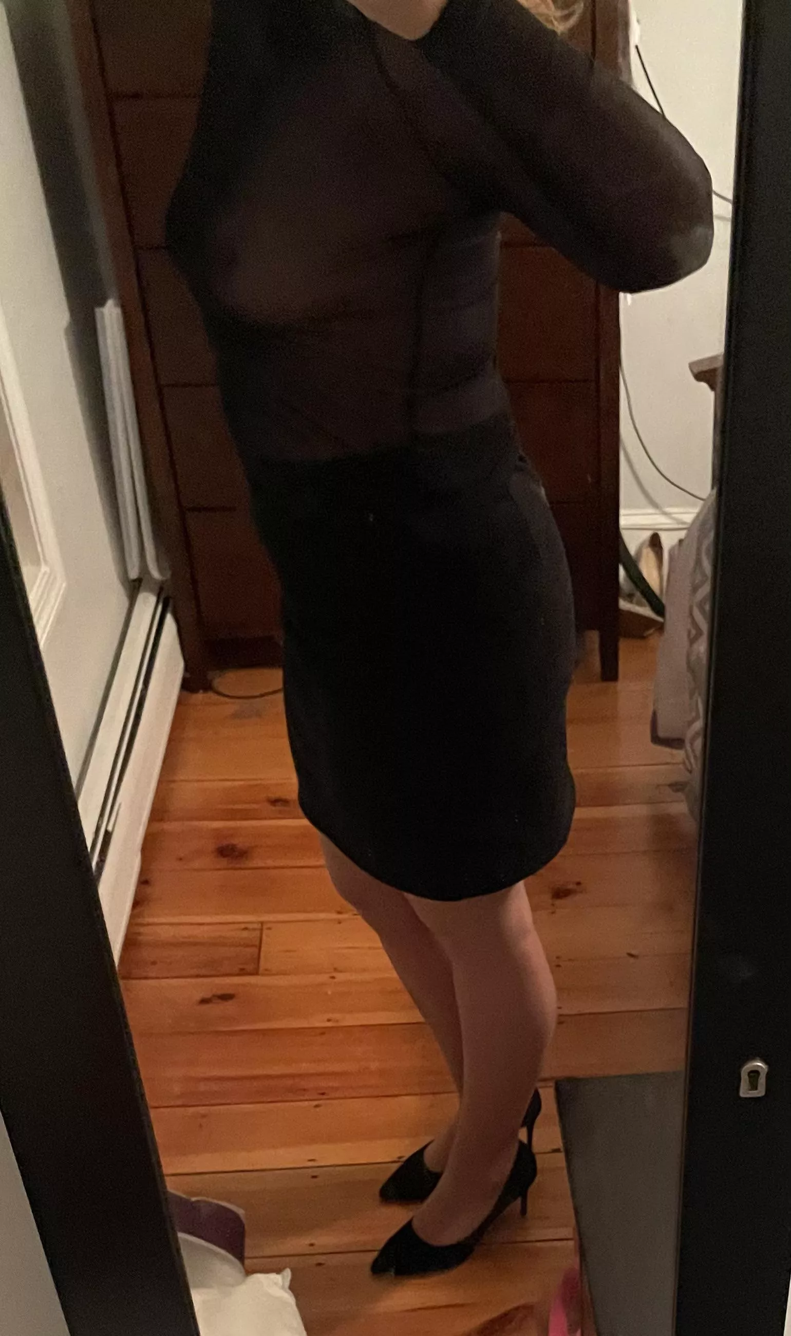 Modest secretary posted by redditcrystal2