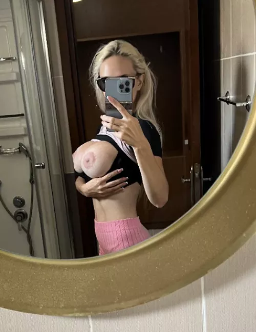 My boobs are so juicy by jehacas74