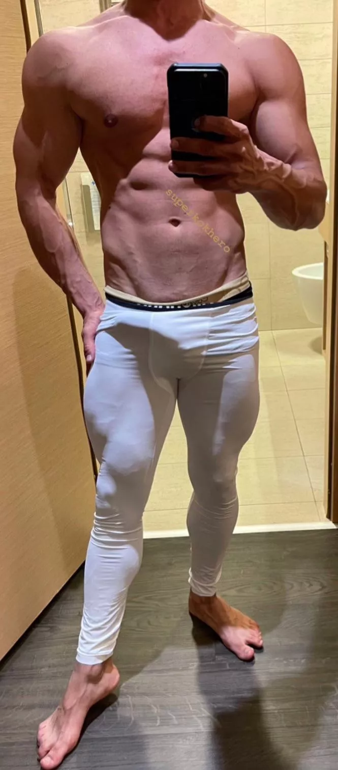 My forearm are full of veins every morning 😈 posted by superKoKhero