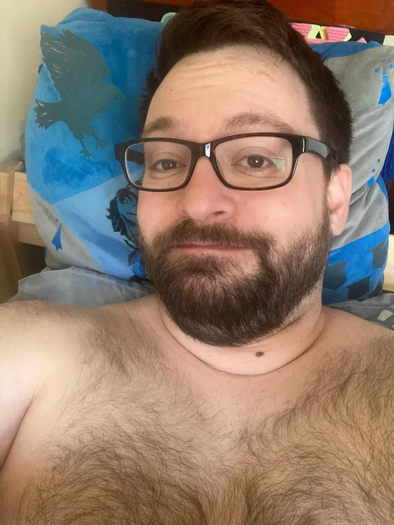 Need snuggles! DMs open by lilbuh