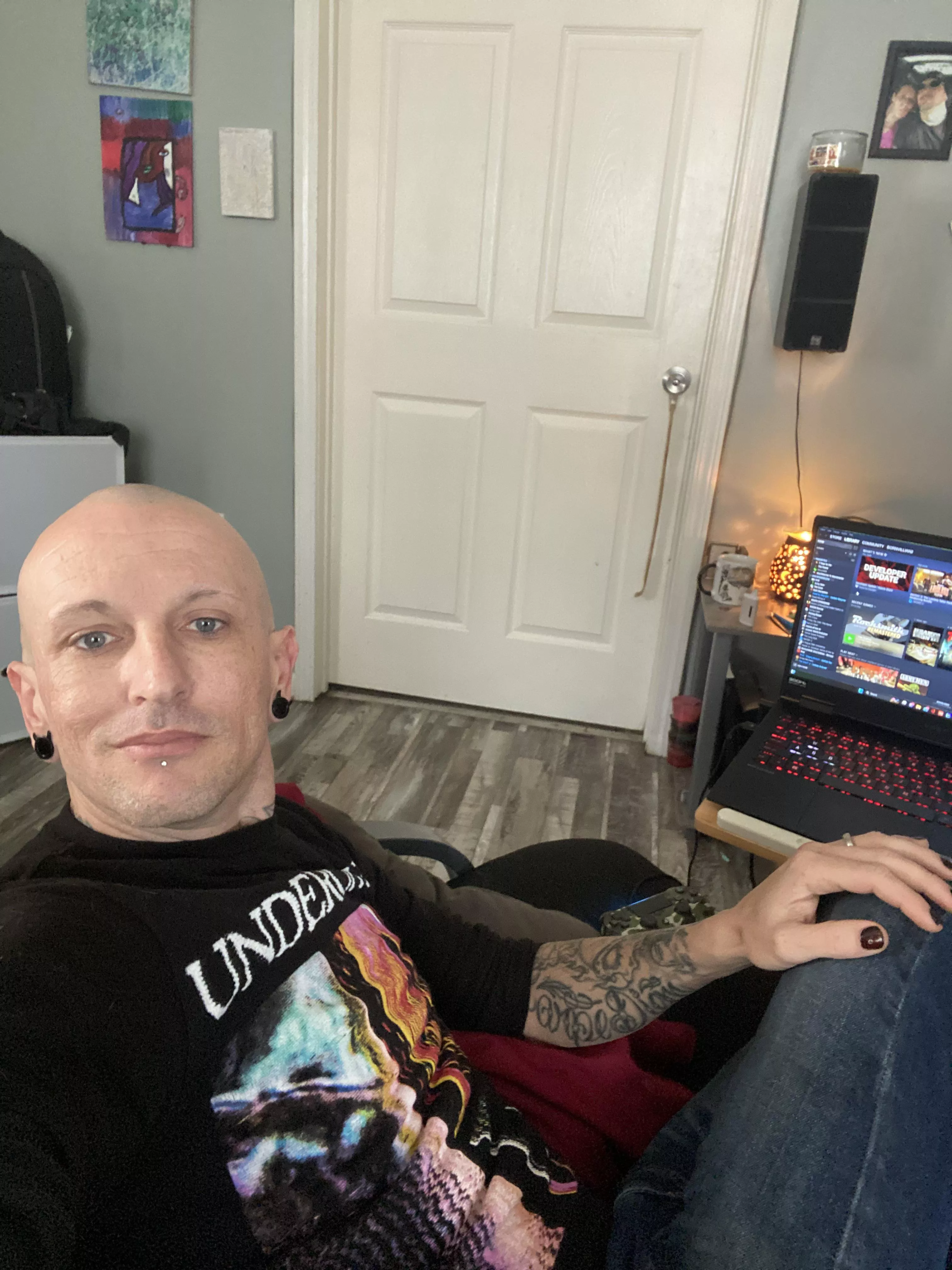 Nothing like the first day of vacation 😍 posted by Reasonable_Mix_567