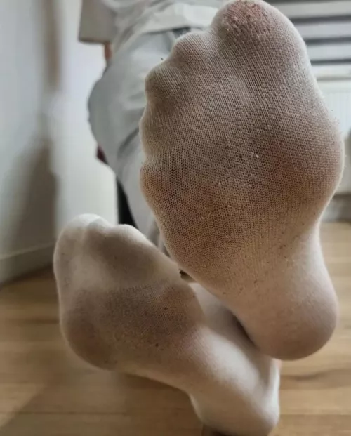 [Selling] Guess how many days 😌 by Scarletwayy