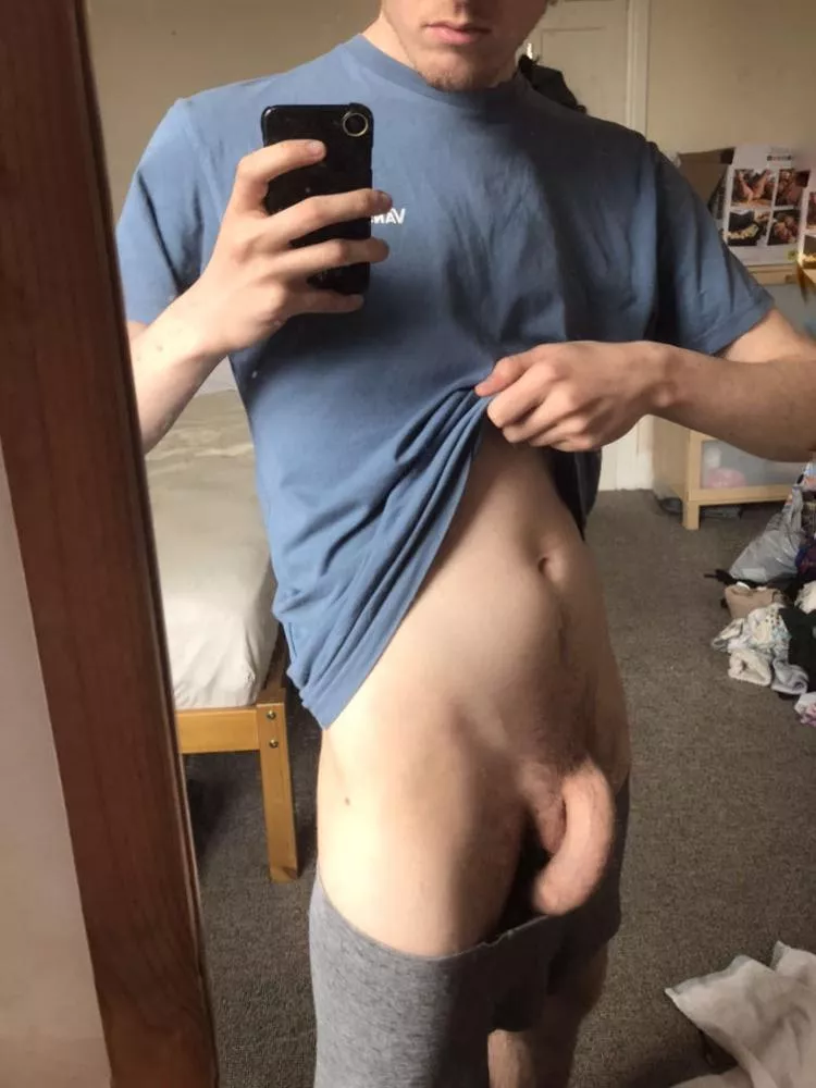 Skinny but my dick is fat posted by ramjam98