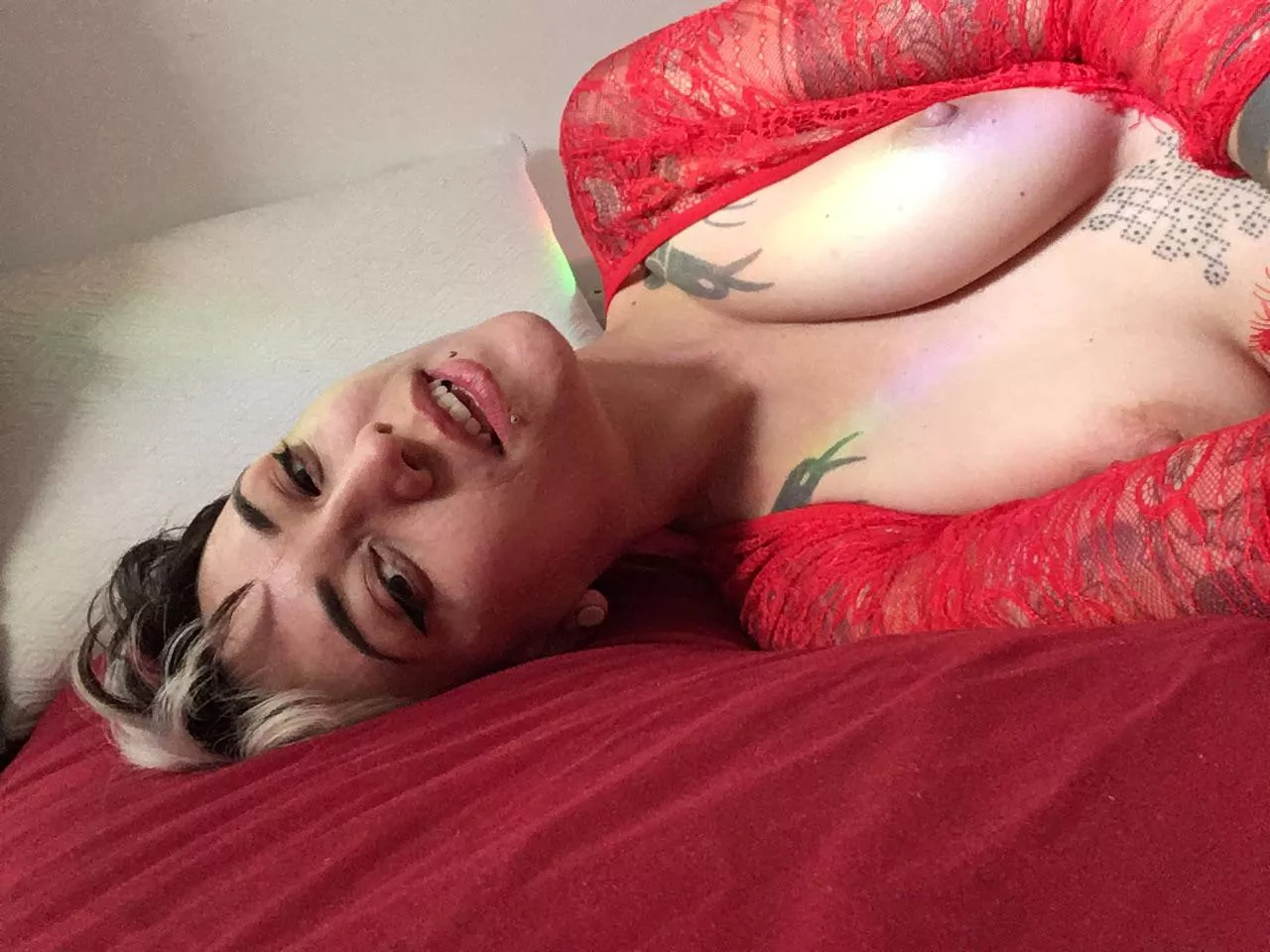 stay in bed with me posted by UrsinaeVespera