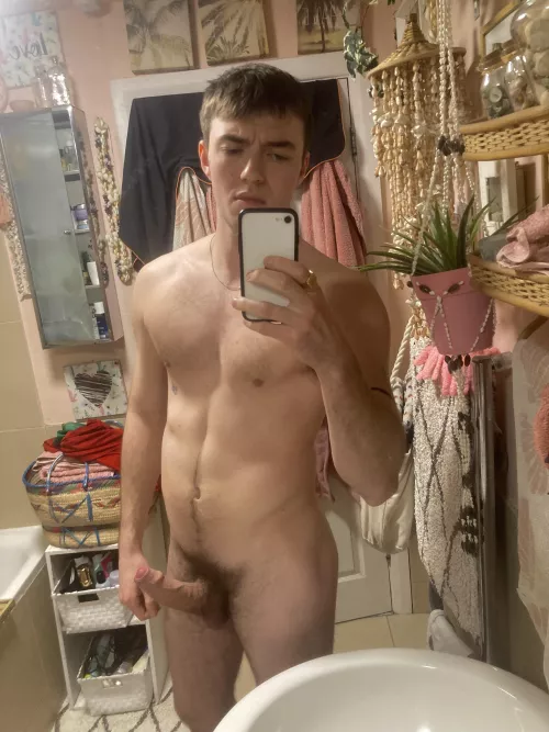 Sunday funday. You Reddit girls have got me stuck to this app 😅 by Scott_cheg2024