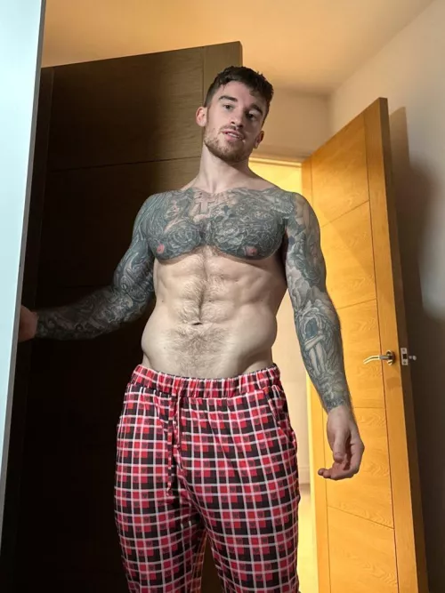 The v line leads to the prize by Hatts_17