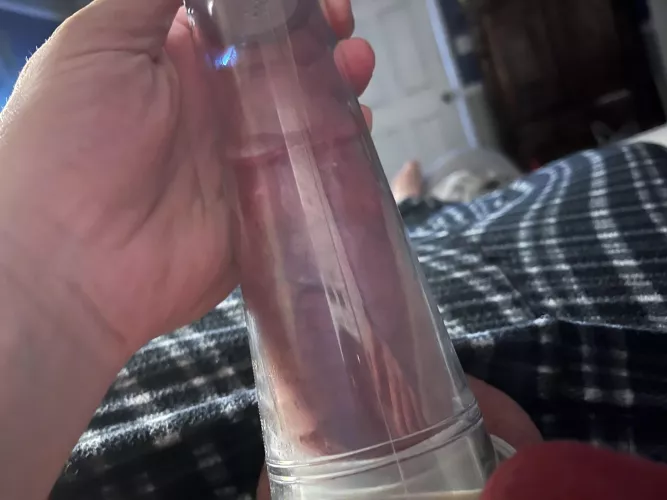 Told my hubby to try out the new pump that’s 5 mins in I think he needs a bigger tube. Gonna feel amazing. by Spectre733