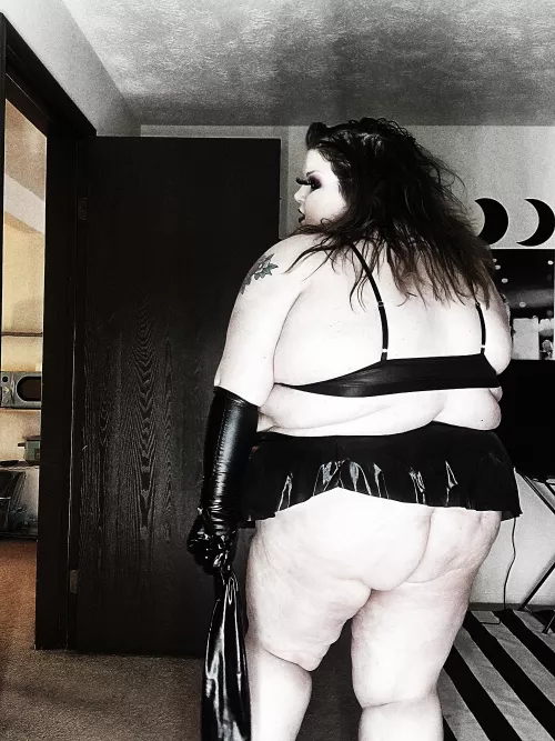 Who likes goth girls ? 🥺 by 304creep