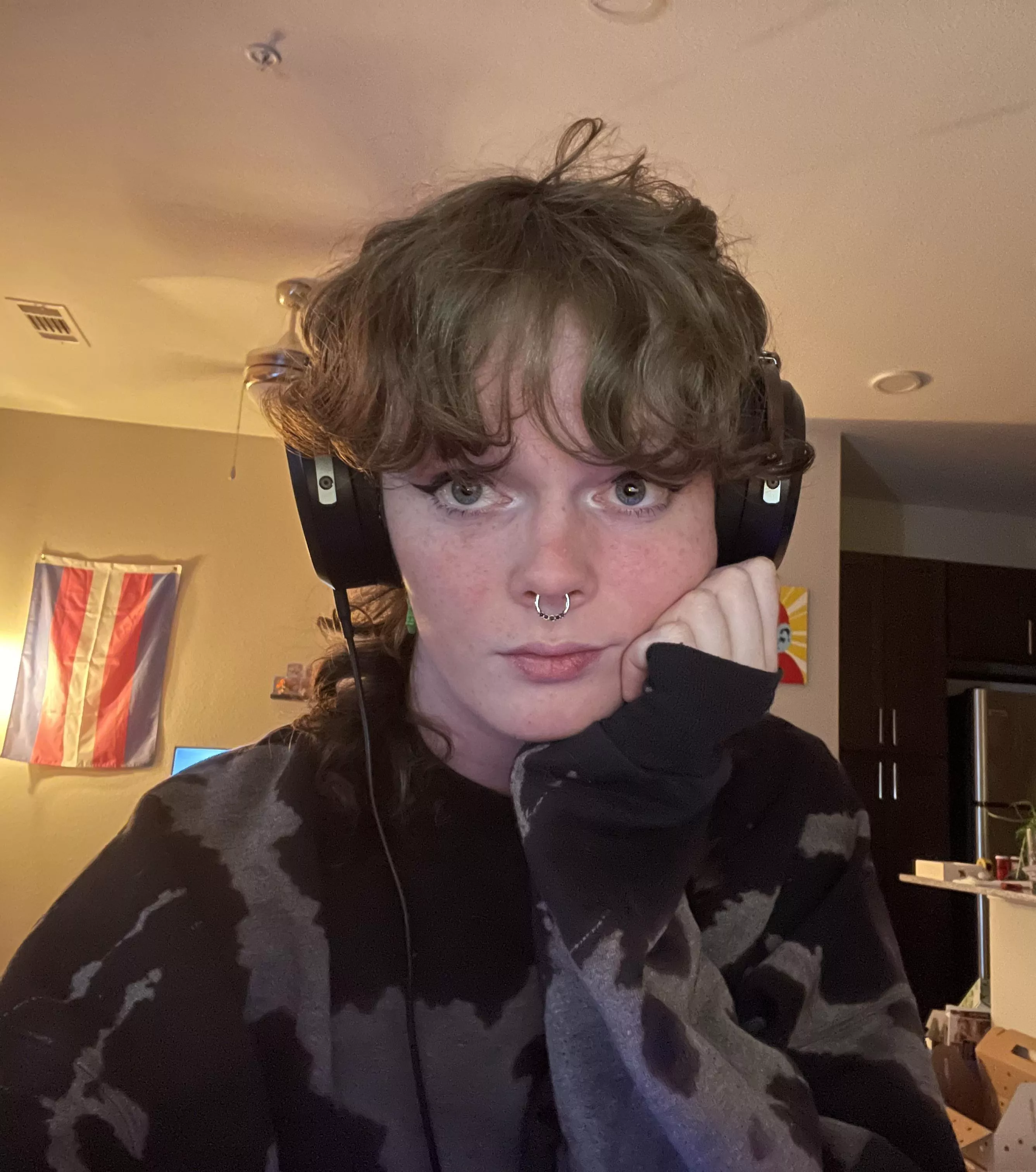 would u game with me? 🥺 posted by BiigMama