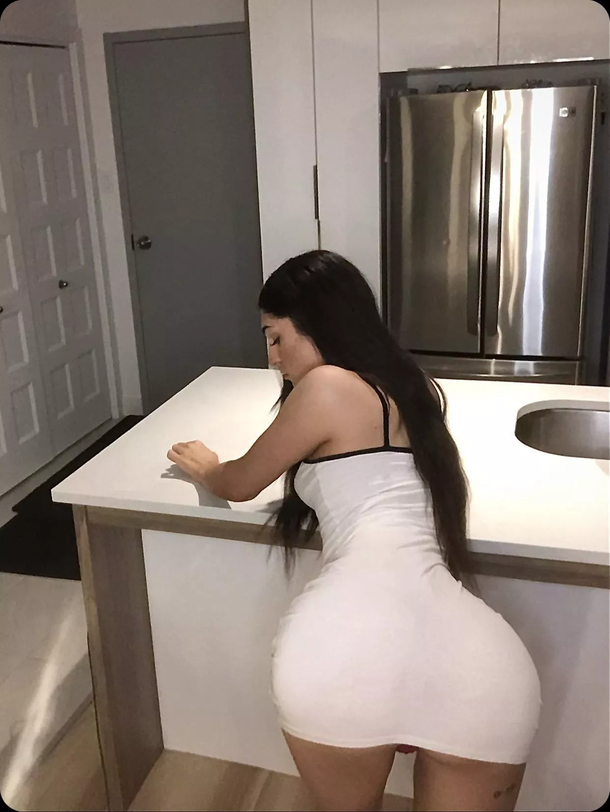 Would you eat my ass for 1,000,000? 😋 posted by LaVico02