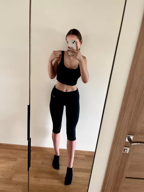 Always in a good mood after finishing my workout😁❤️ by Snugglebuns7