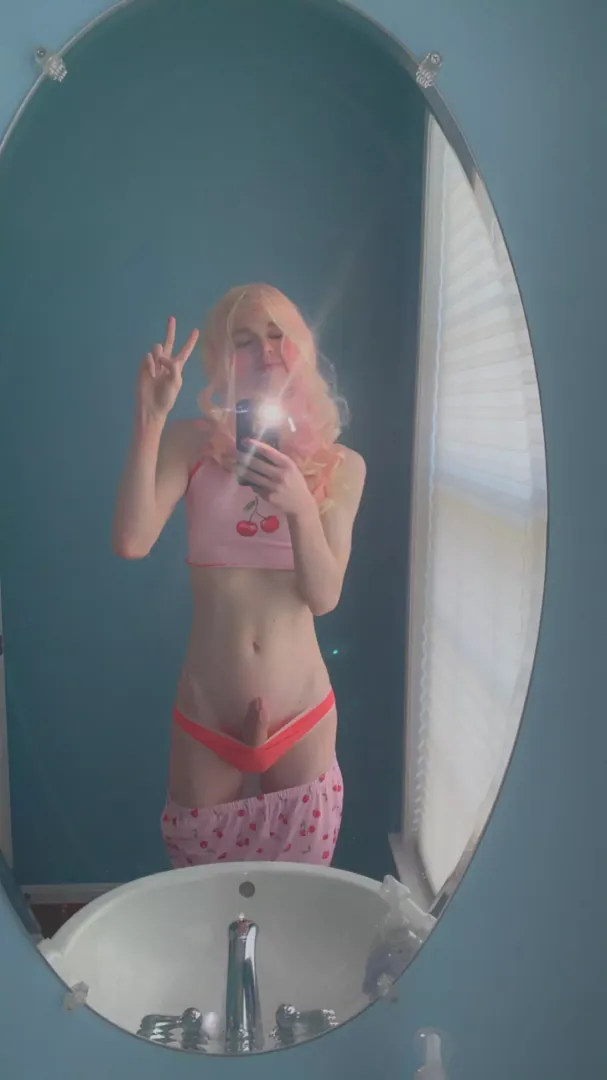 Am I a pretty girl? posted by shyblondtwink