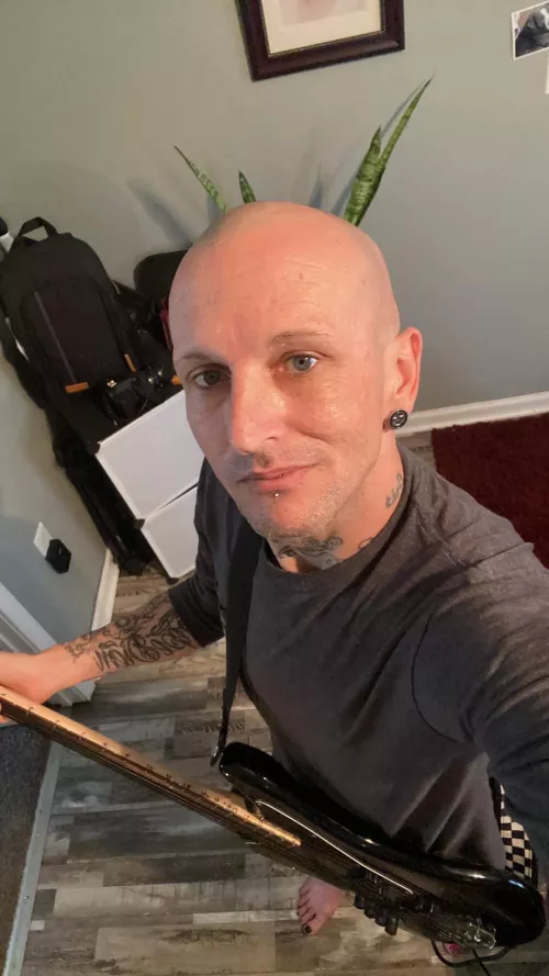 Anyone else play? by Reasonable_Mix_567