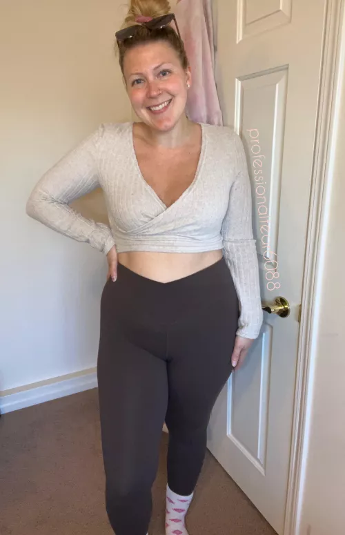 Do you like a simple milf? by ProfessionalTear6088